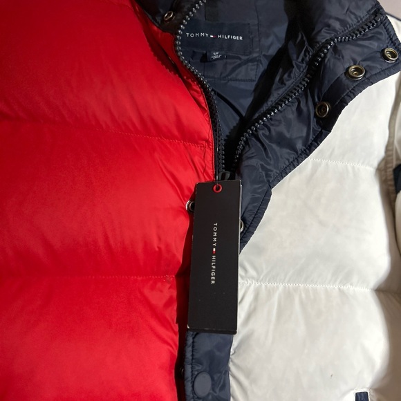 TOMMY HILFIGER NWT MEN’S Jacket RED WHITE BLUE SZ: SMALL - Picture 3 of 6